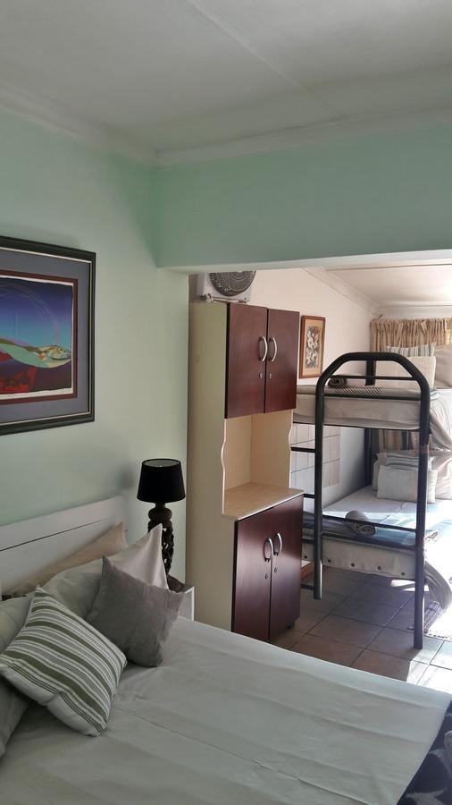 Готель Akwela Guest Farm Блумфонтейн Екстер'єр фото